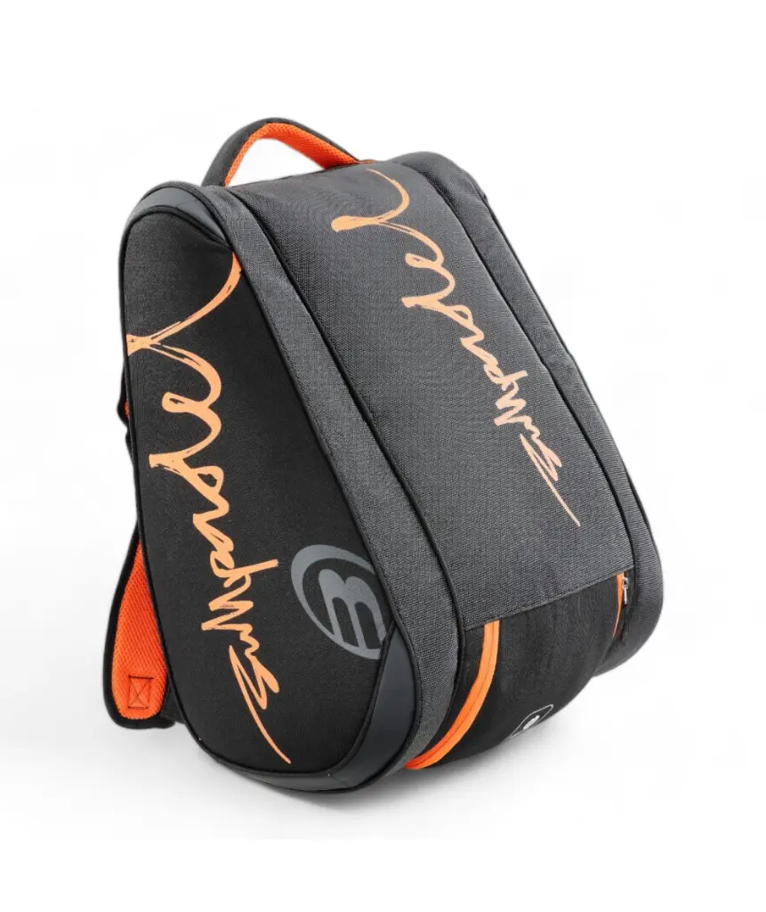 paletero-bullpadel-bpp25005-ionic-negro (3).webp