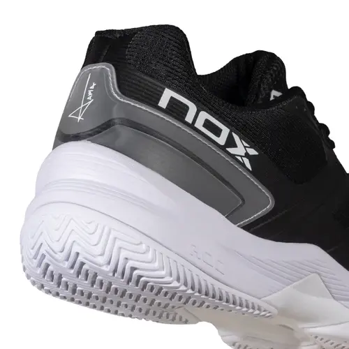 chaussures-de-padel-unisex-pro-at10-lux-noir-talon.webp